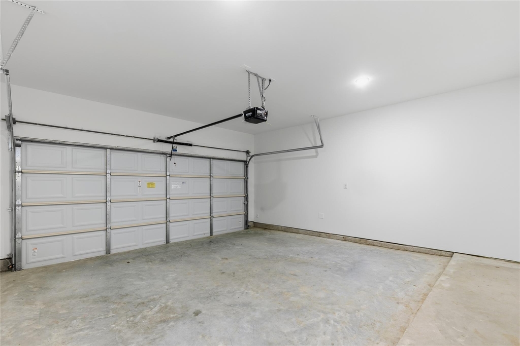 812 Elkhart Street - Photo 35