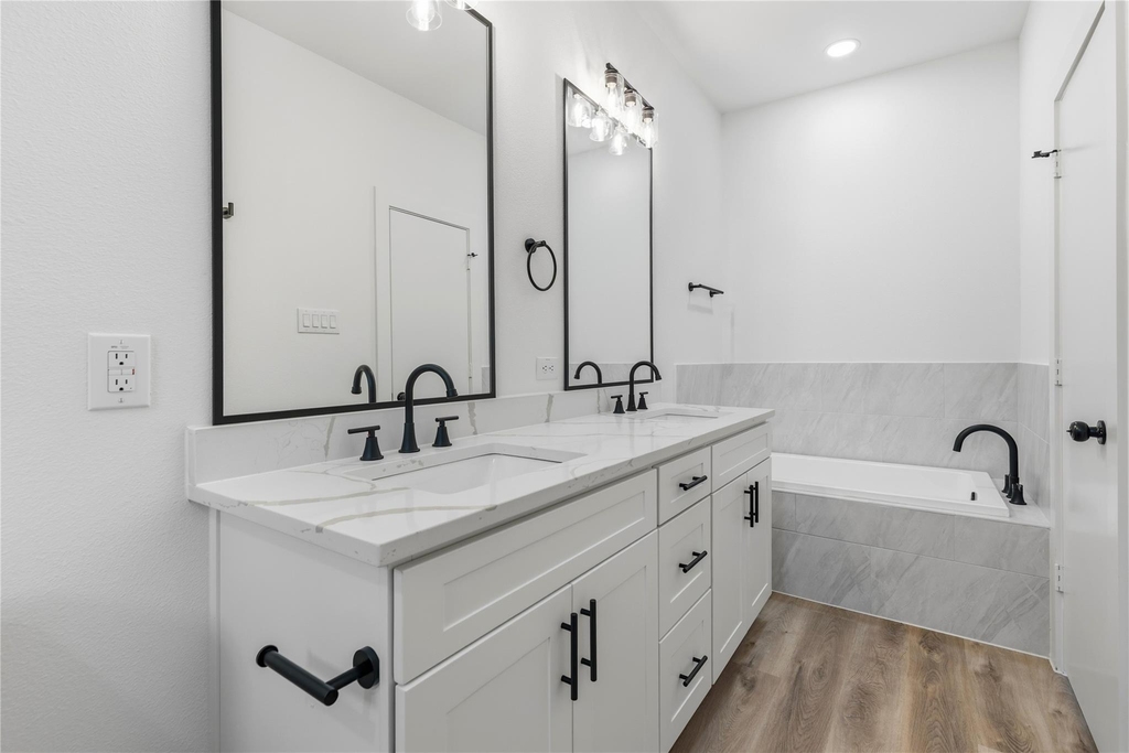 812 Elkhart Street - Photo 22