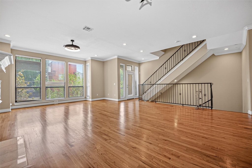 1804 Tuam Street - Photo 2