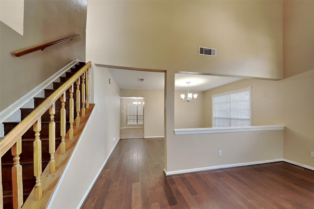 151 E Pathfinders Circle - Photo 3