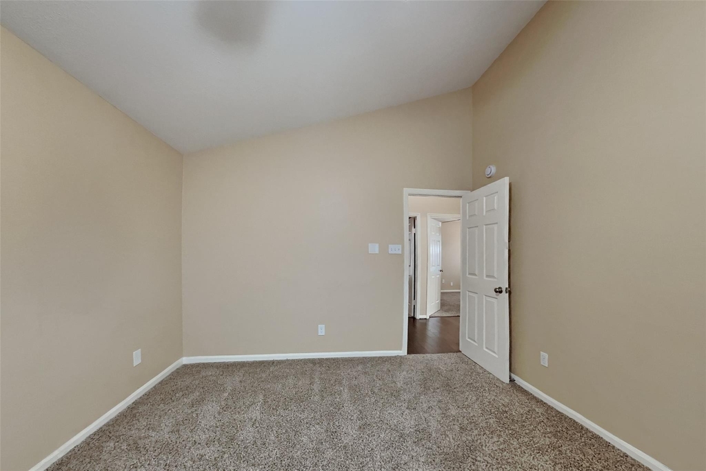 151 E Pathfinders Circle - Photo 9