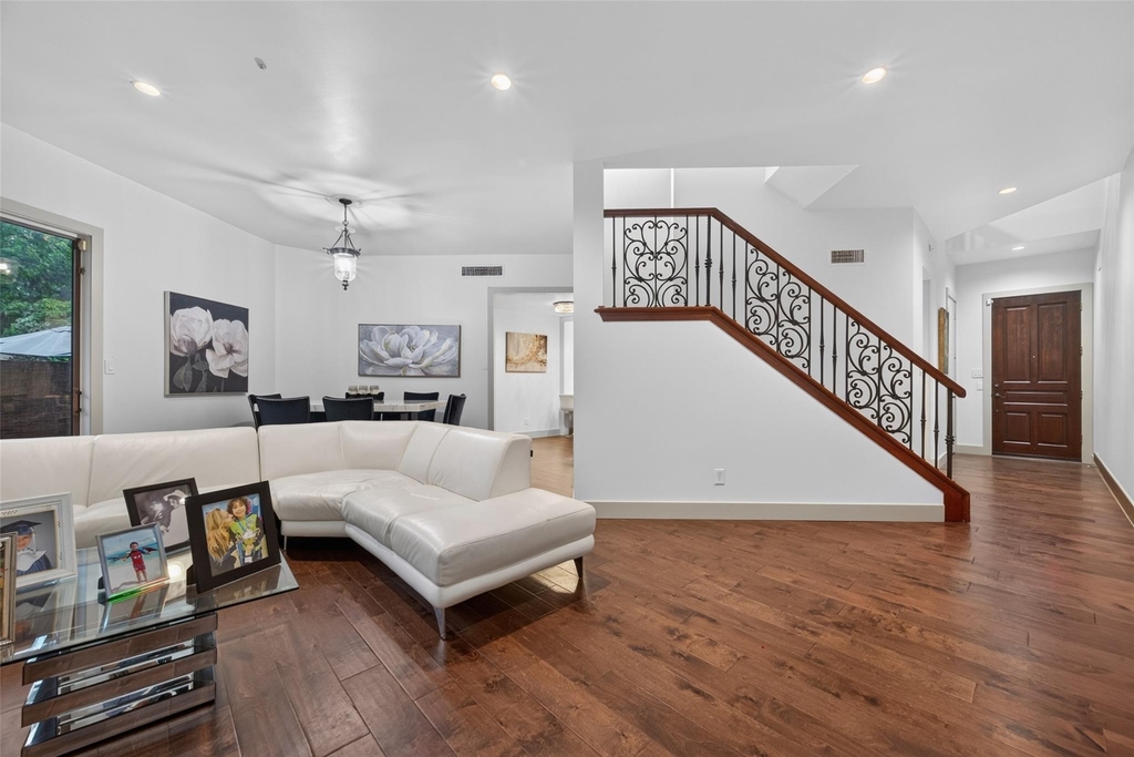 6000 Sugar Hill Drive - Photo 2