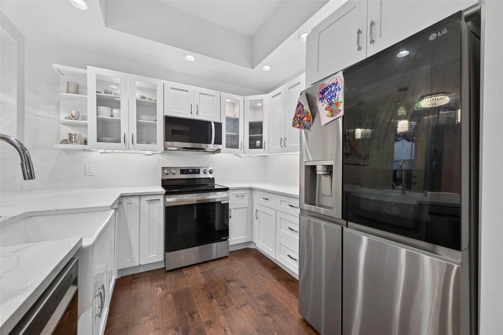 6000 Sugar Hill Drive - Photo 10