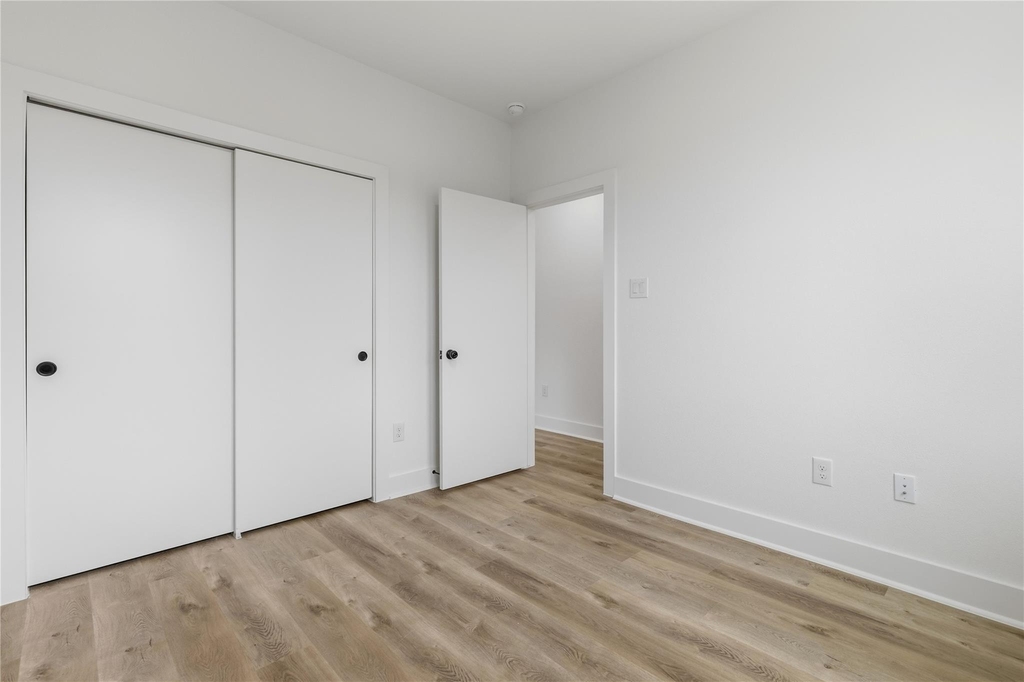 812 Elkhart Street - Photo 20