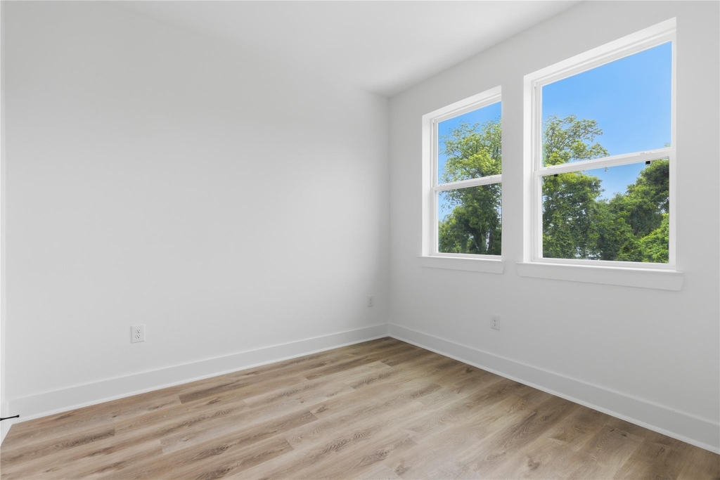 812 Elkhart Street - Photo 23