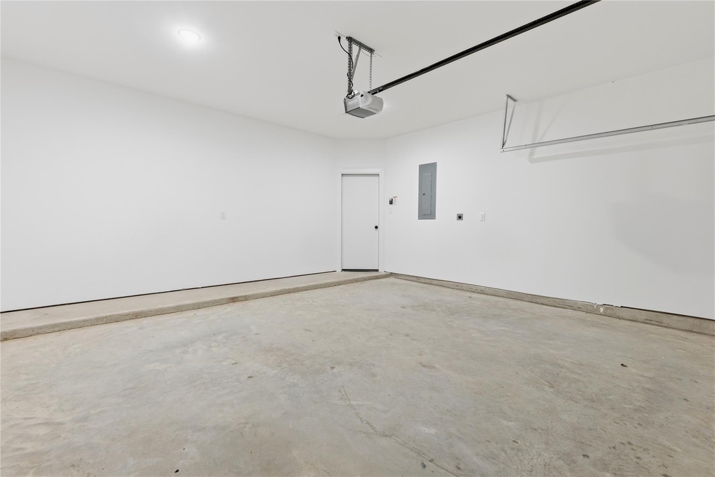 812 Elkhart Street - Photo 31