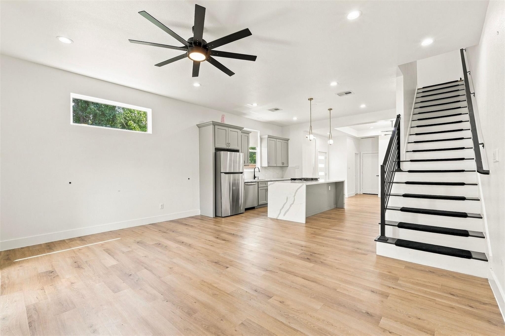 4217 Hare Street - Photo 9