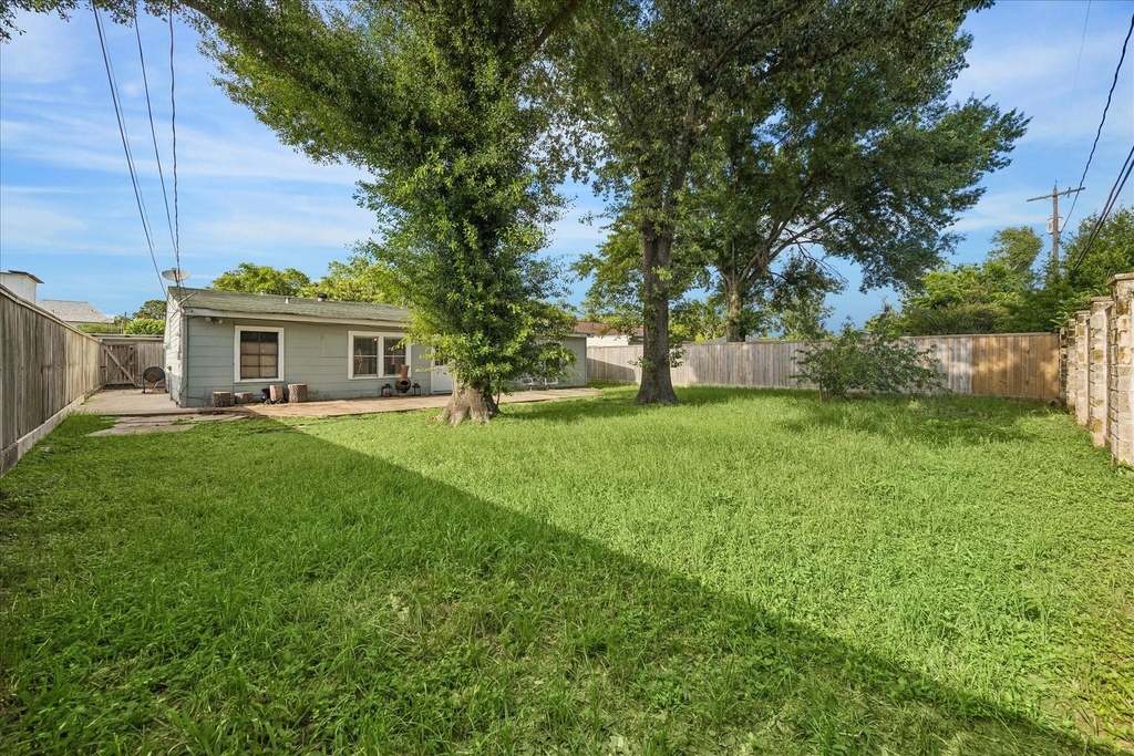 6621 Westview - Photo 14