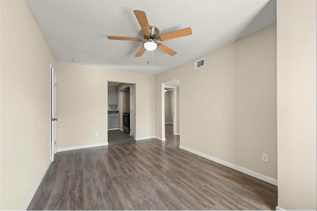 2803 Cleburne Street - Photo 0