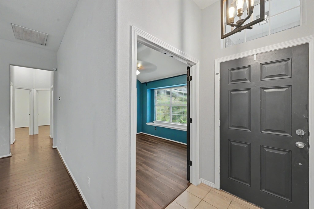 7023 Durango Creek Drive - Photo 4