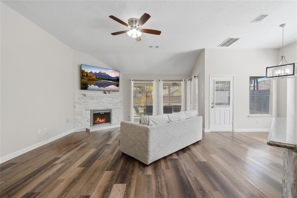 28826 Forest Hill Drive - Photo 4
