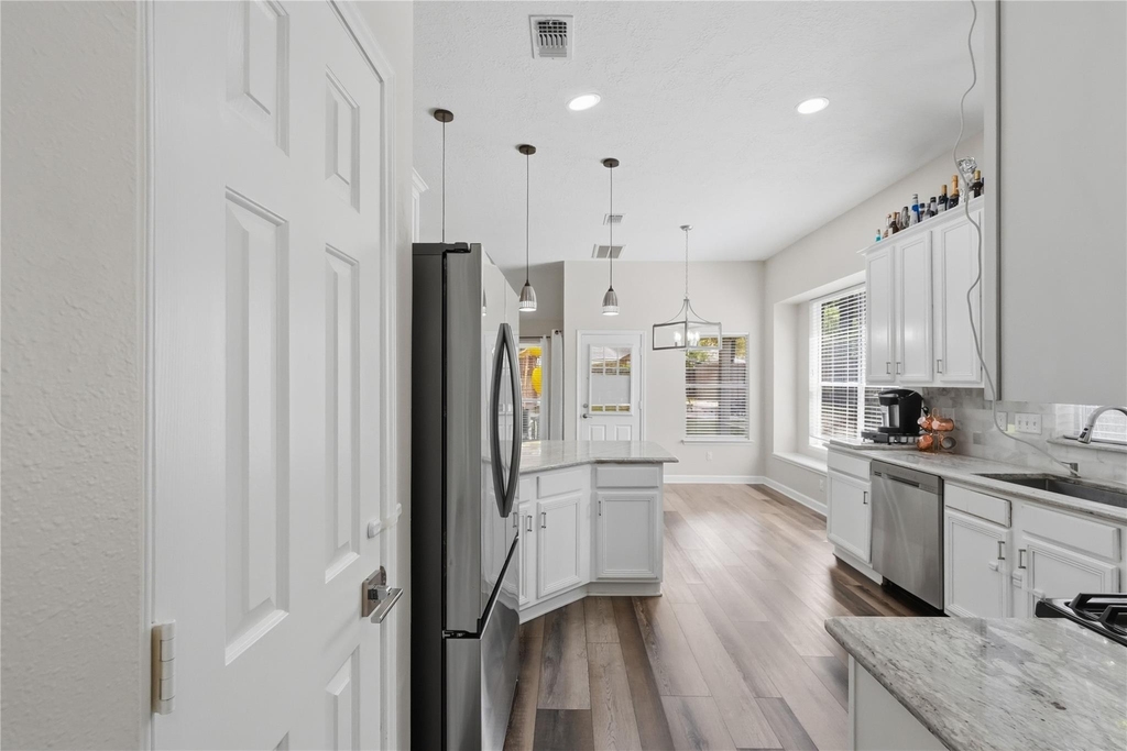 28826 Forest Hill Drive - Photo 16