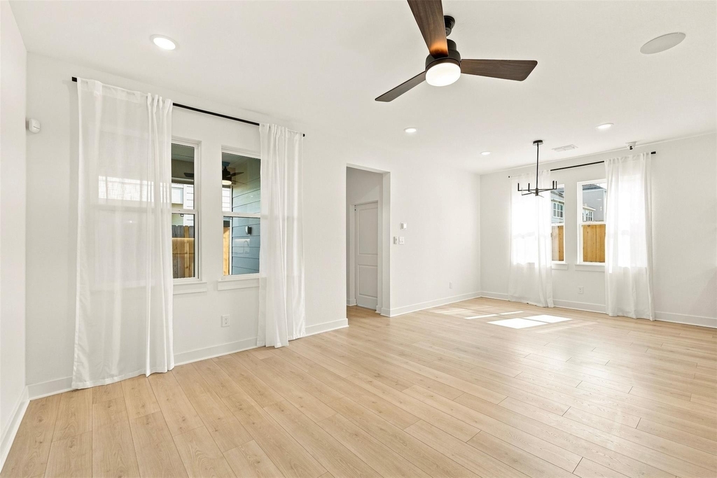 2305 Via Laura Lane - Photo 11