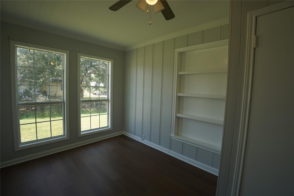 306 Center Way Street - Photo 8