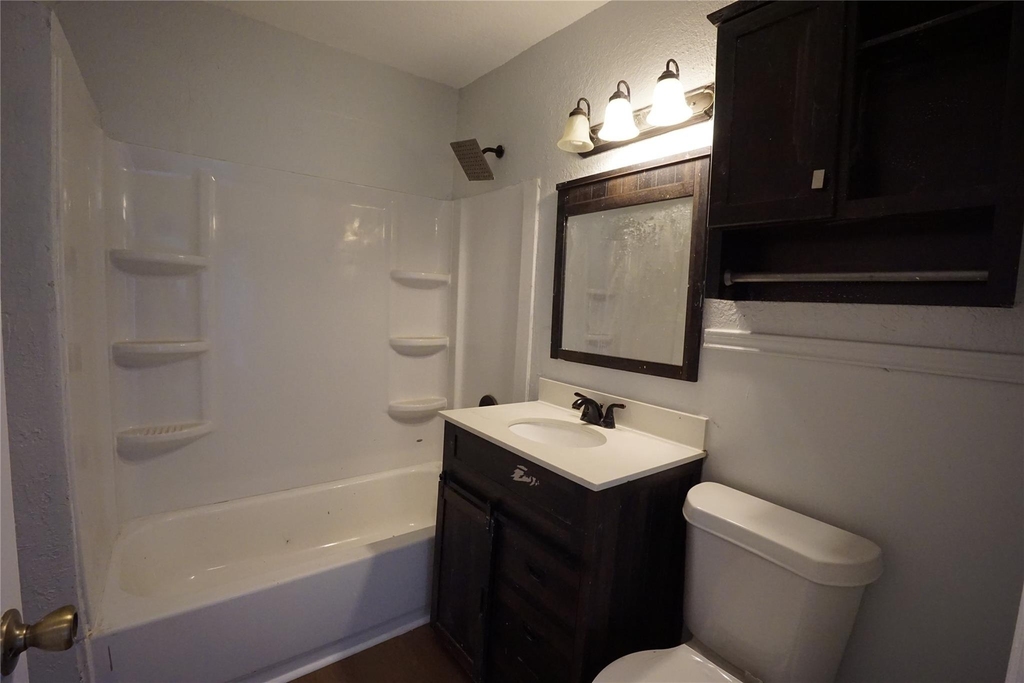 306 Center Way Street - Photo 5