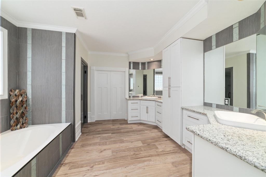 5406 Kings Ransom Court - Photo 16