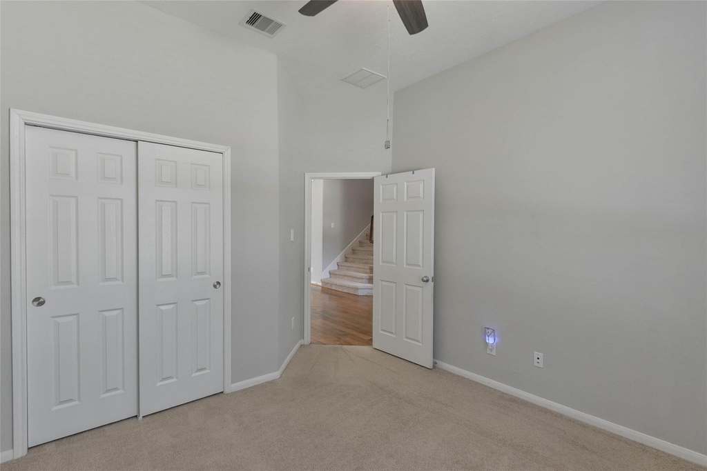 12218 Valley Lodge Parkway - Photo 7