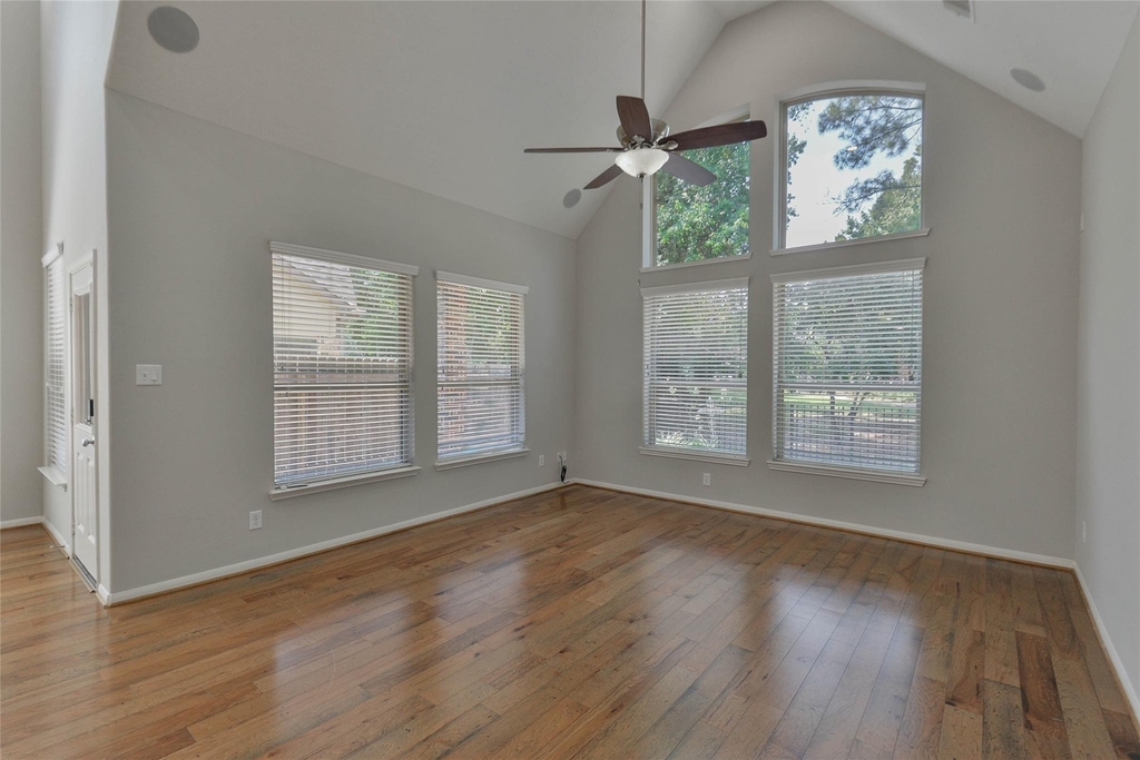12218 Valley Lodge Parkway - Photo 15