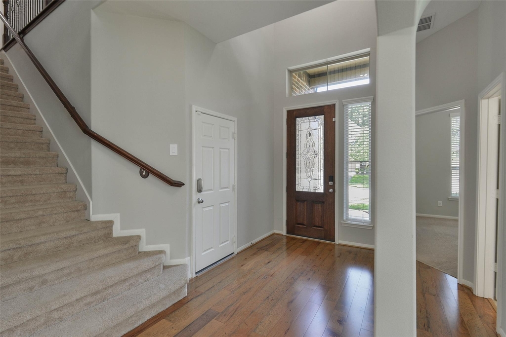 12218 Valley Lodge Parkway - Photo 5