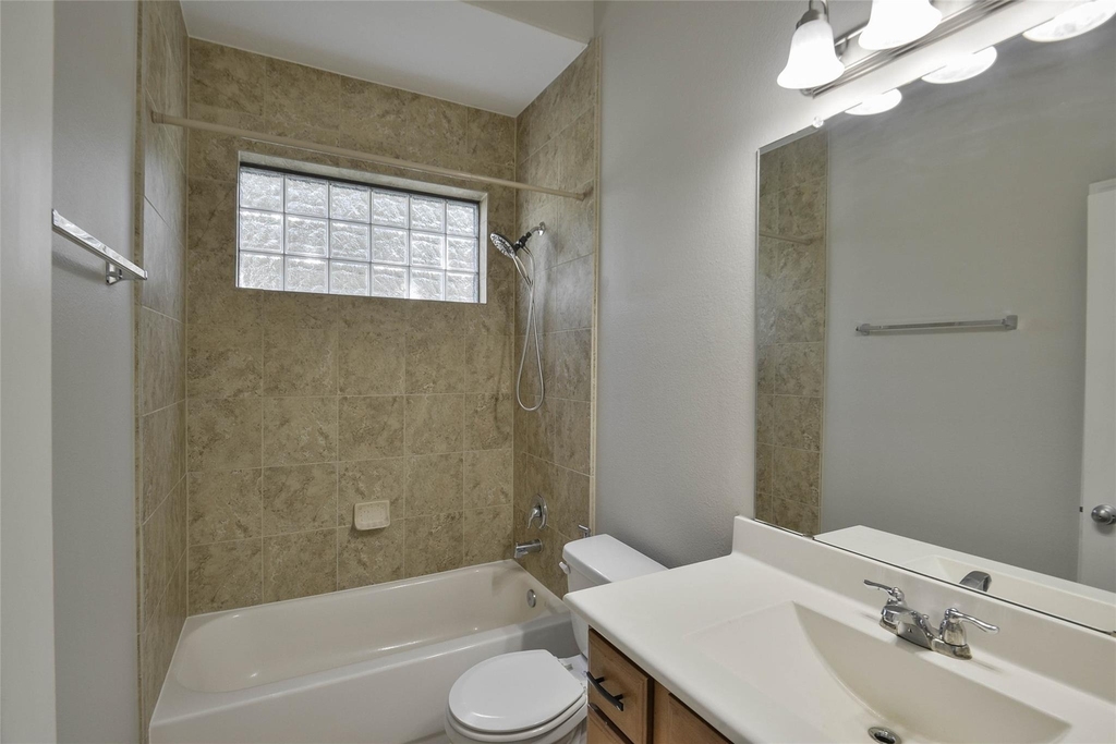 12218 Valley Lodge Parkway - Photo 8