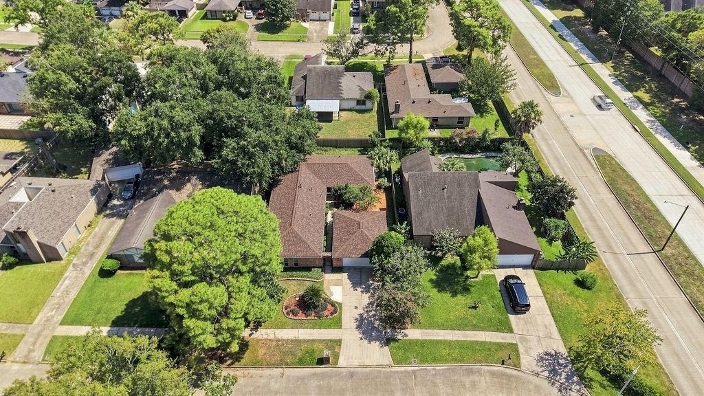 15706 Cavendish Drive - Photo 48
