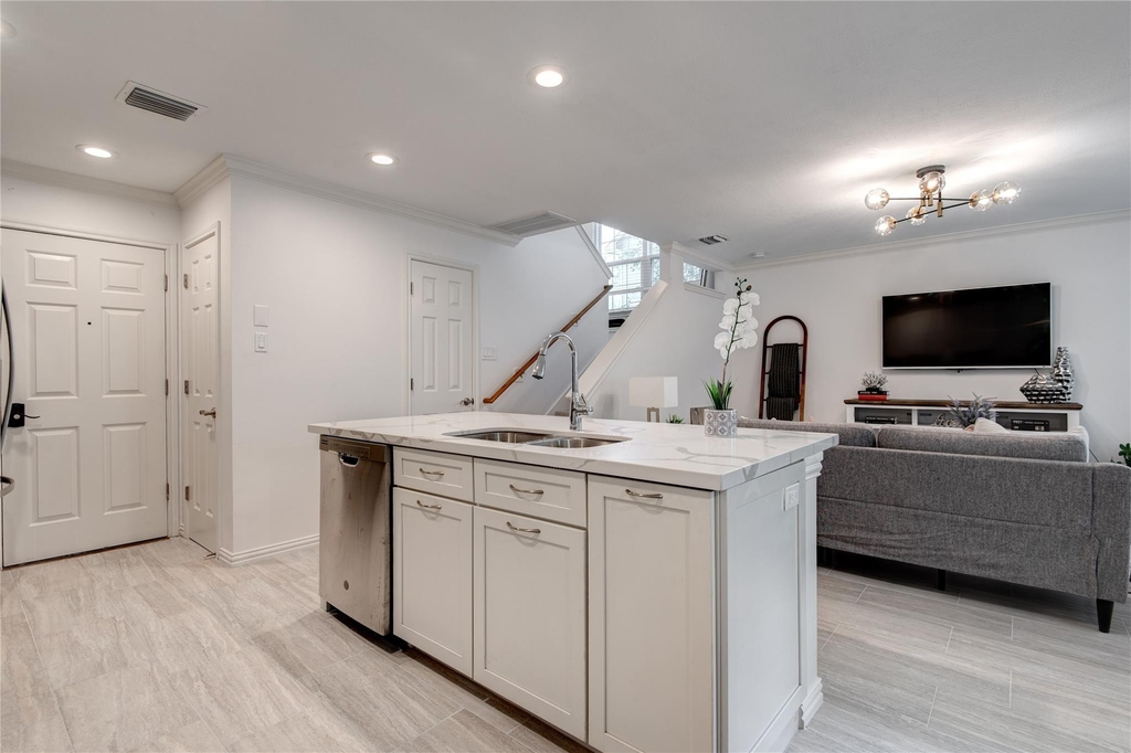 35 N Walden Elms Circle - Photo 4