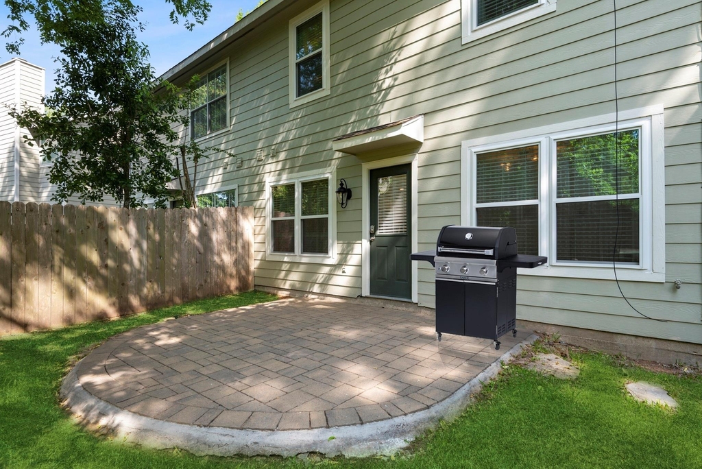 35 N Walden Elms Circle - Photo 19
