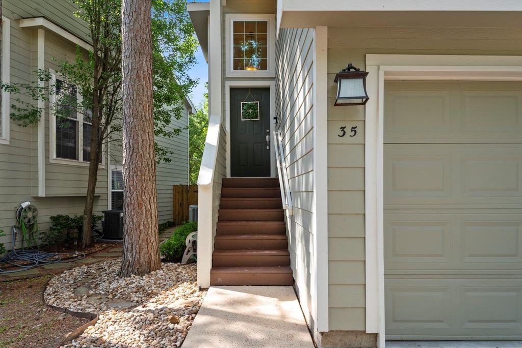 35 N Walden Elms Circle - Photo 2