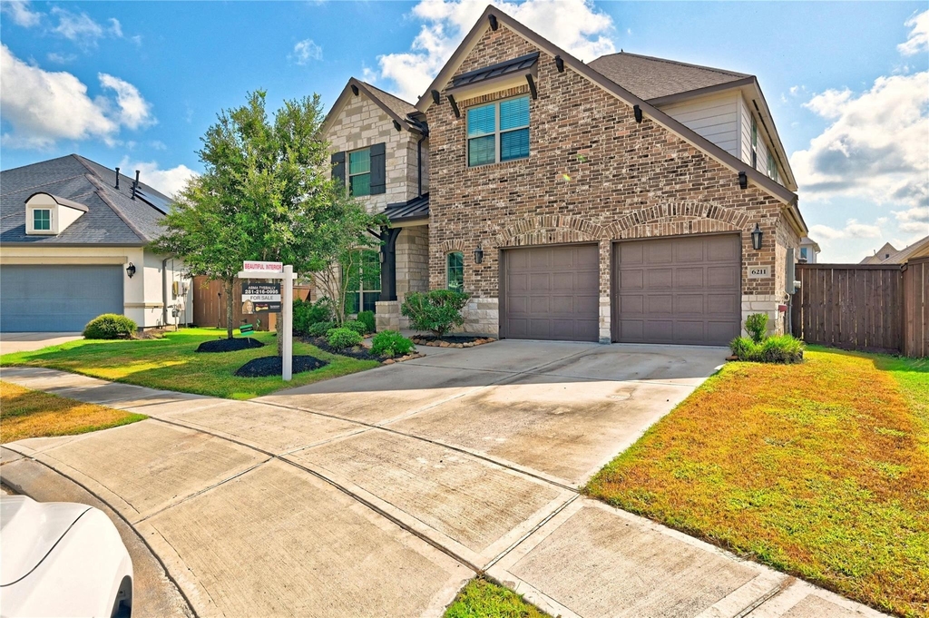 6211 Shore Ridge Court - Photo 0