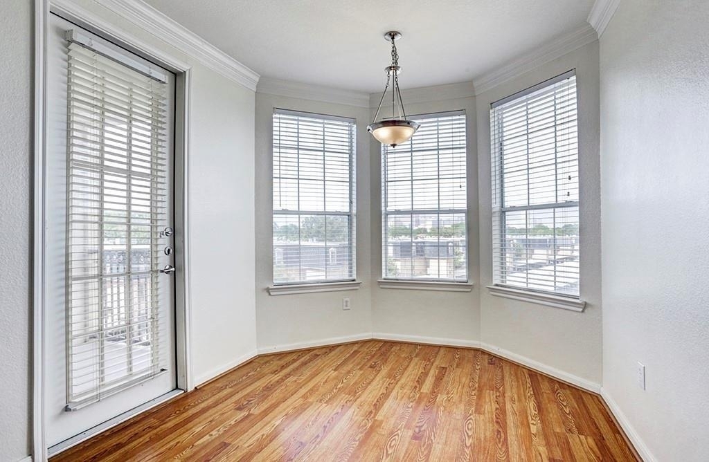 7575 Kirby Drive - Photo 3