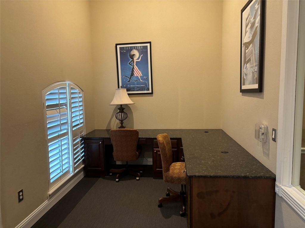 7575 Kirby Drive - Photo 25