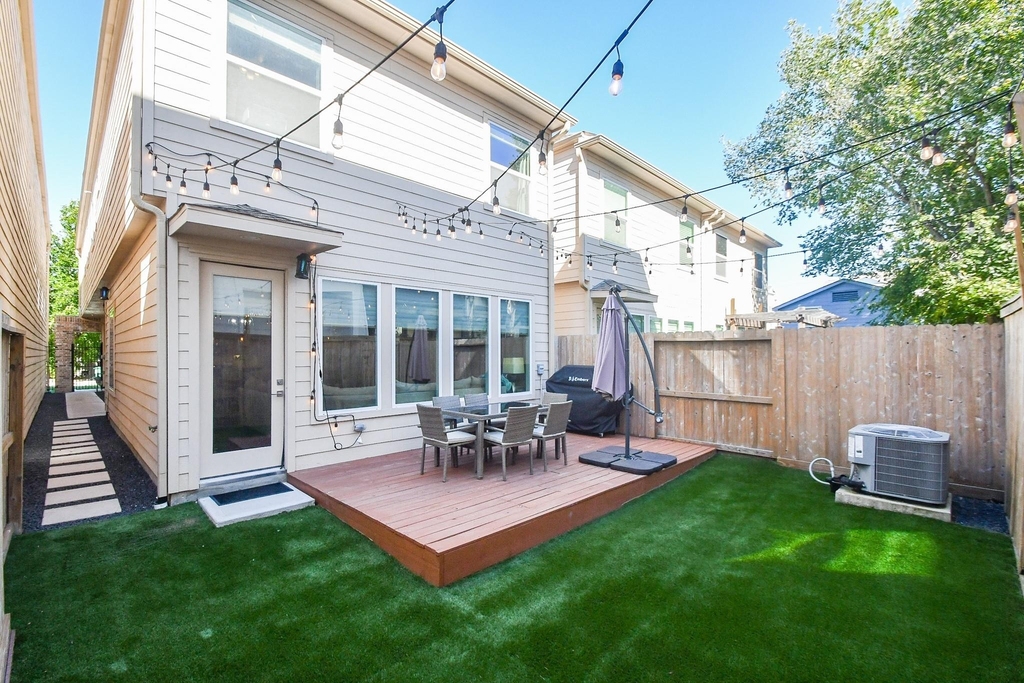 5611 Petty Street - Photo 2