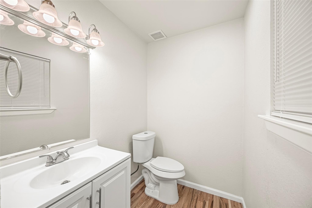1831 Country Village Boulevard - Photo 8