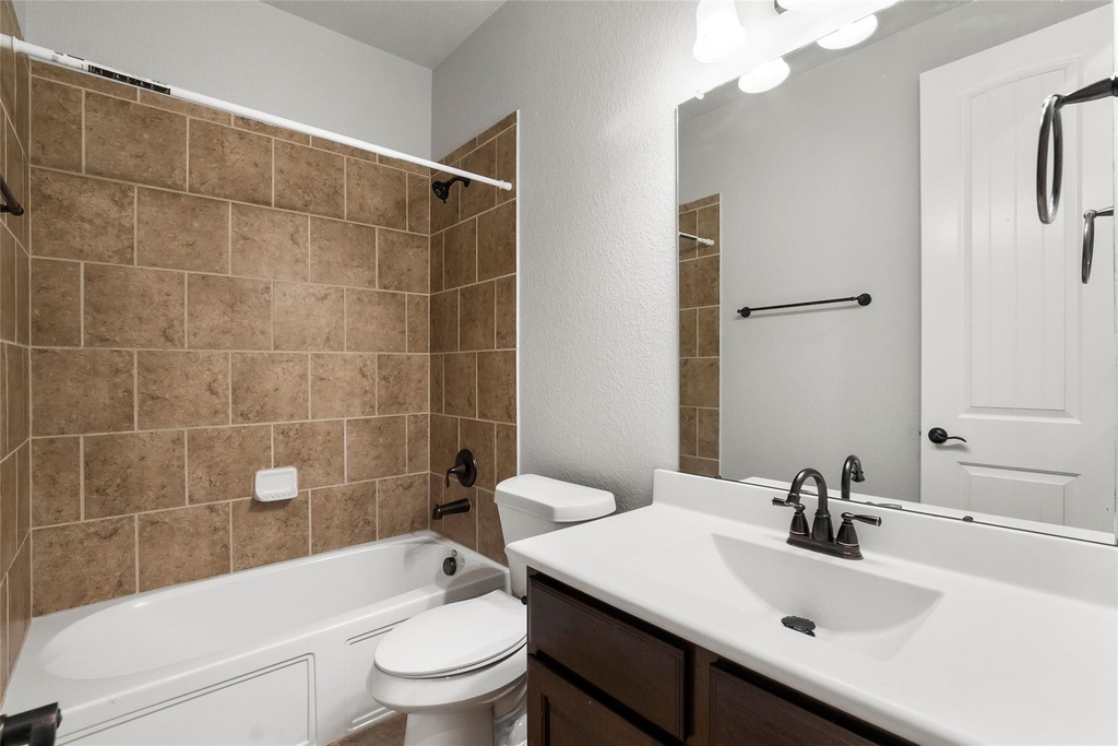 38 Estherwood Place - Photo 7
