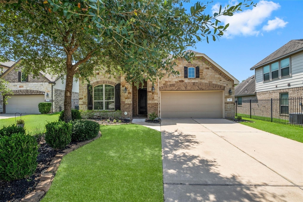38 Estherwood Place - Photo 0
