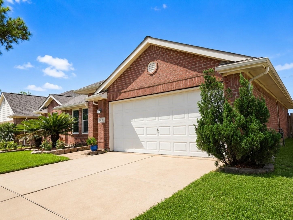 19631 Amistad Dr - Photo 1