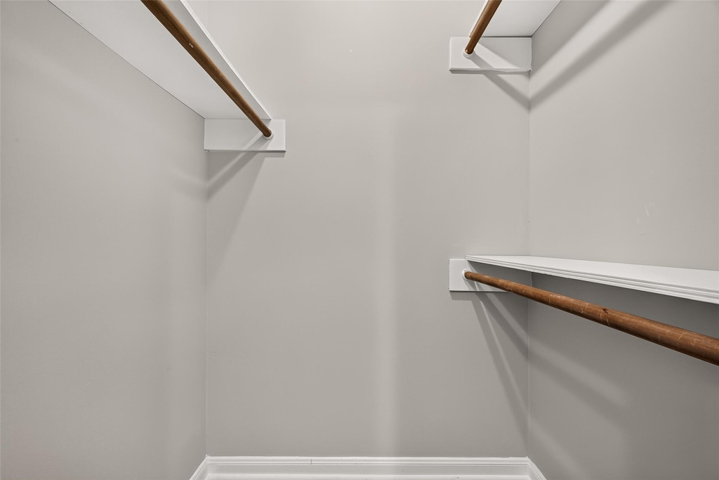 11710 N Petersham Drive - Photo 32