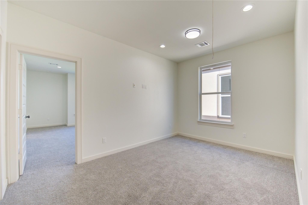 2922 El Fenice Lane - Photo 14