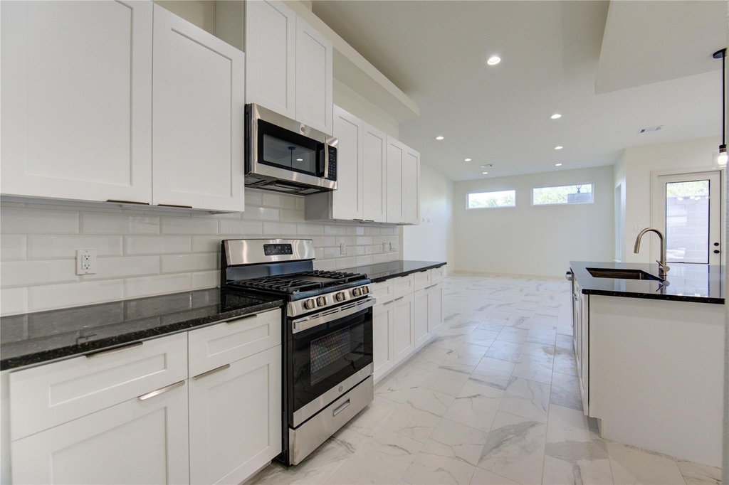2922 El Fenice Lane - Photo 28
