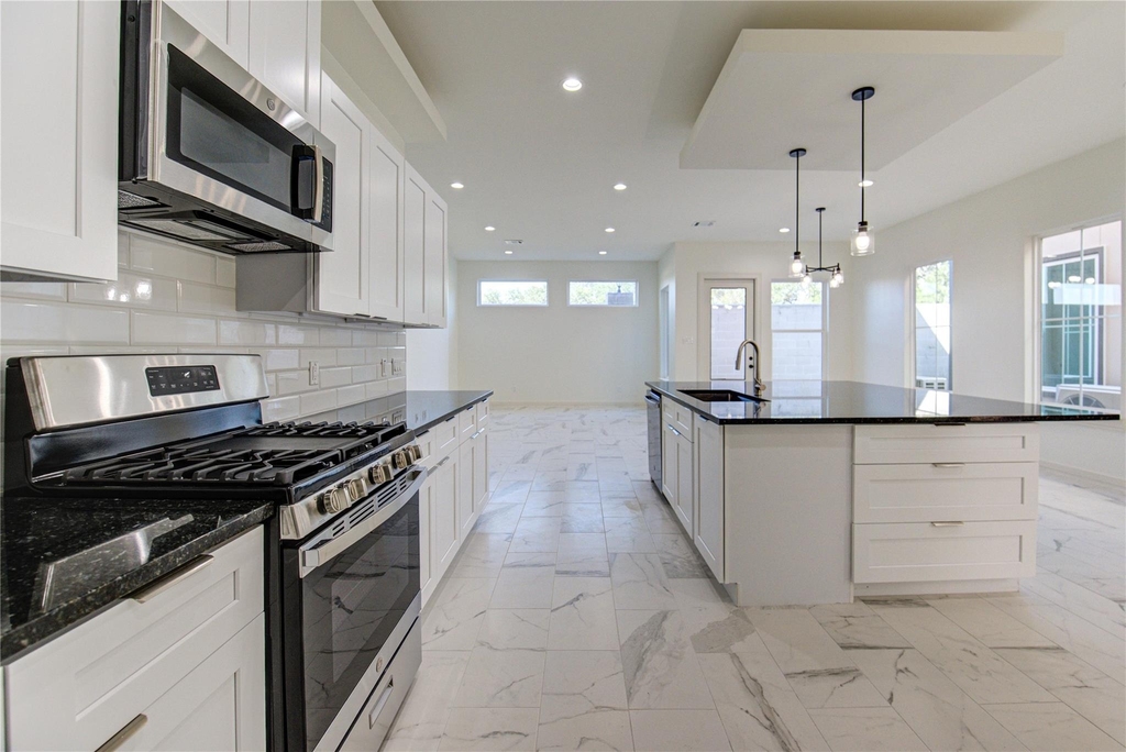 2922 El Fenice Lane - Photo 3