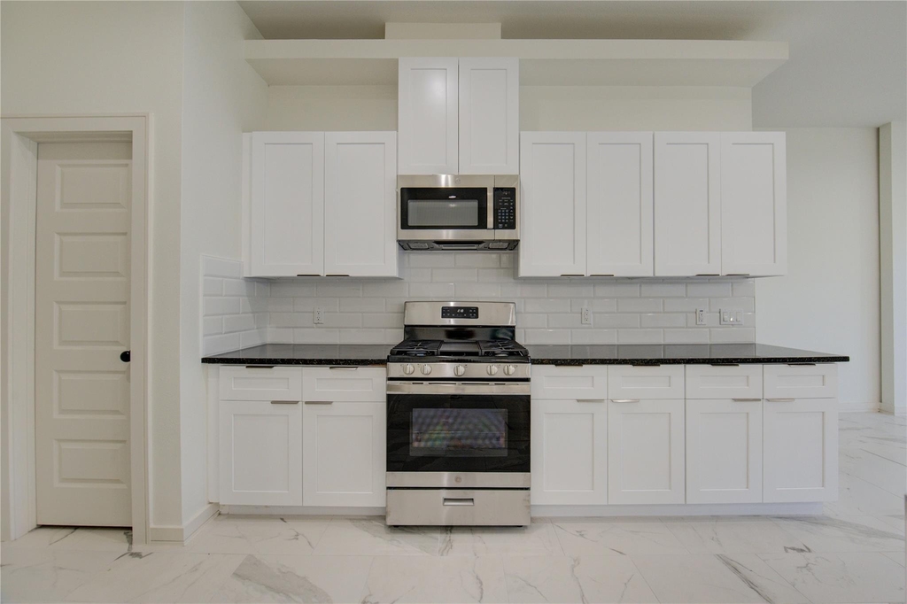 2922 El Fenice Lane - Photo 27