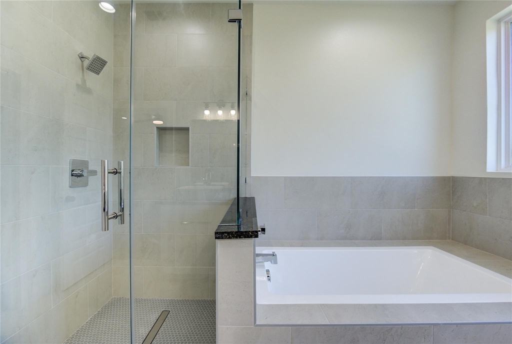 2922 El Fenice Lane - Photo 5
