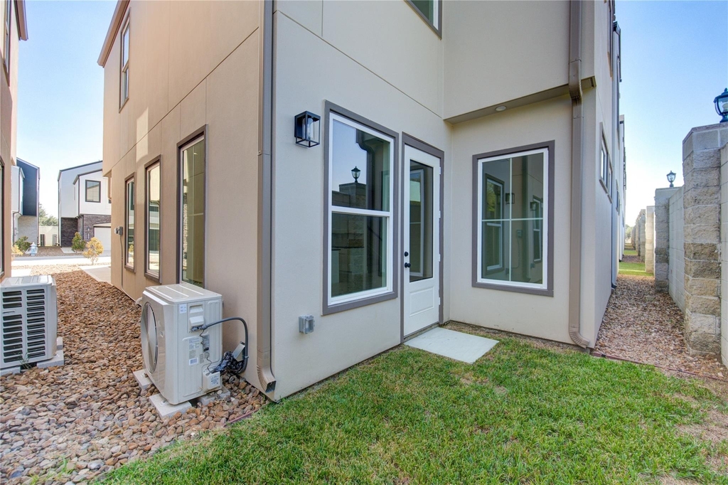 2922 El Fenice Lane - Photo 42