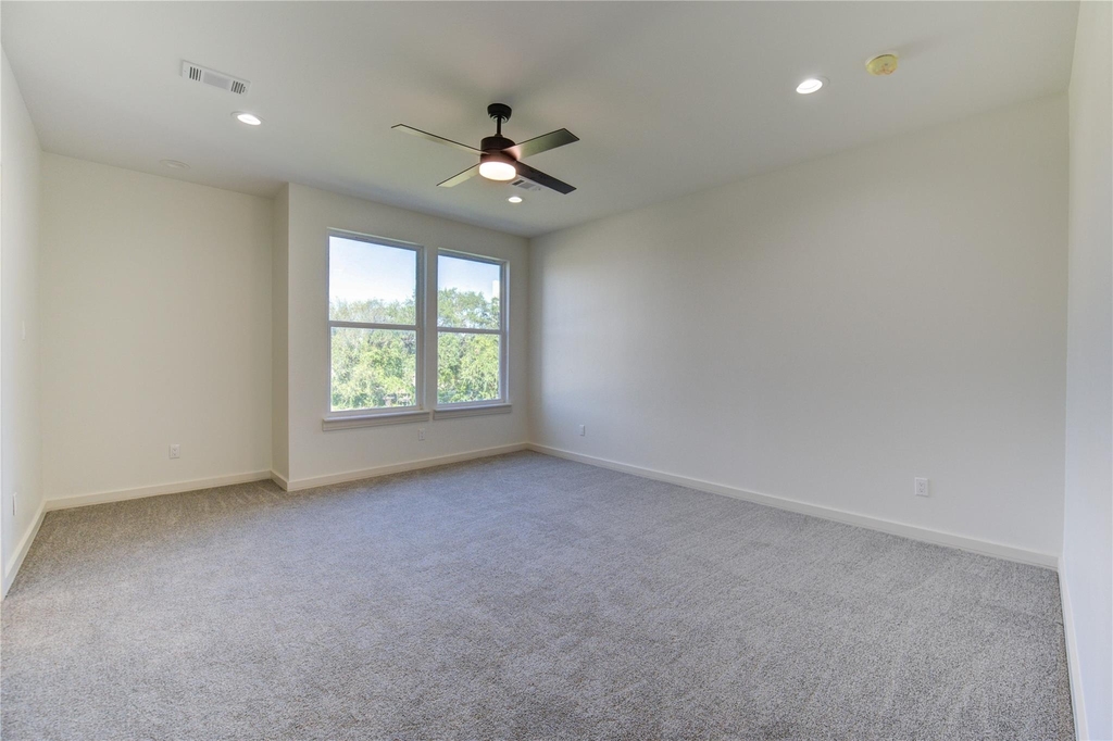 2922 El Fenice Lane - Photo 10