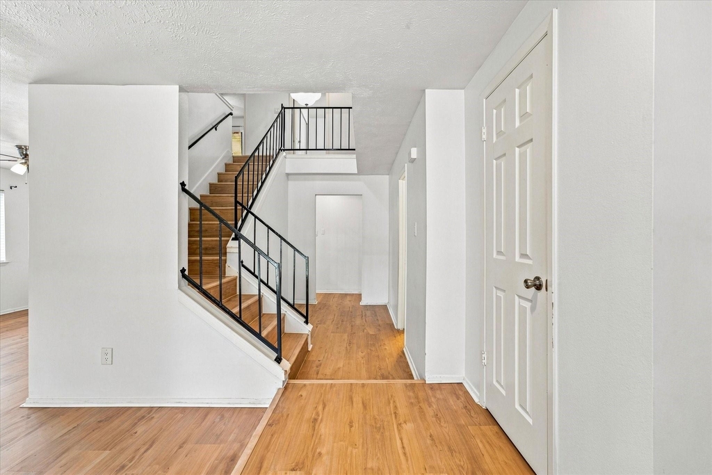44 S Waxberry Road - Photo 2