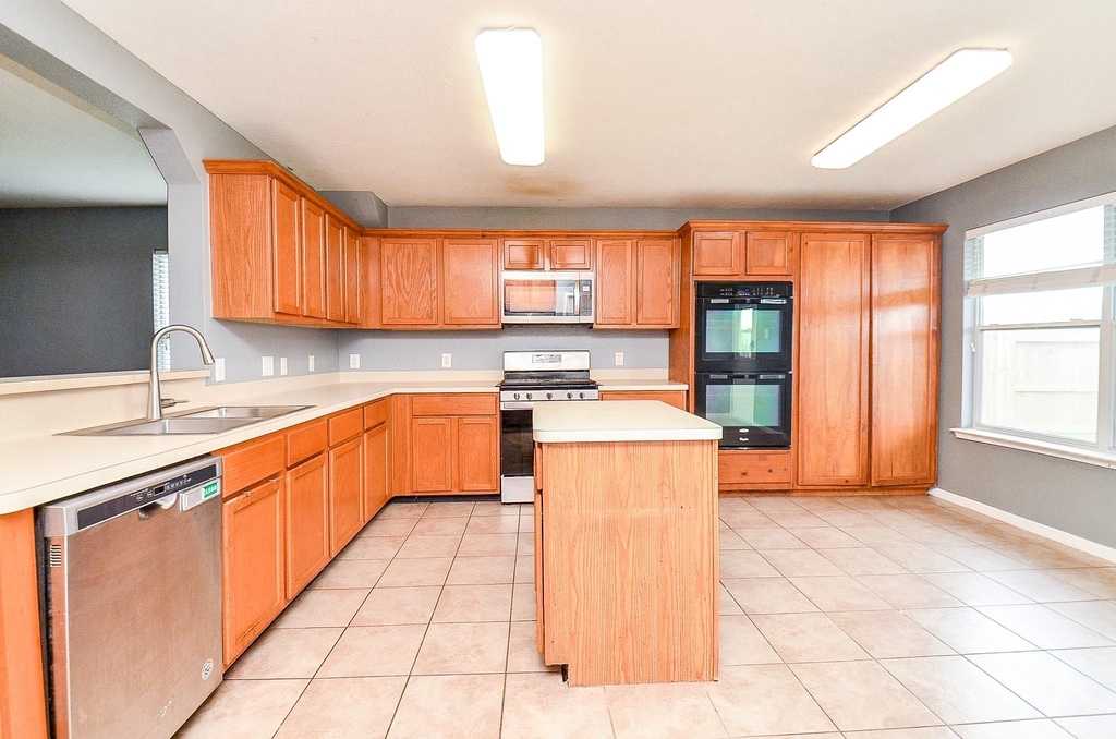 1910 Poco Drive - Photo 7