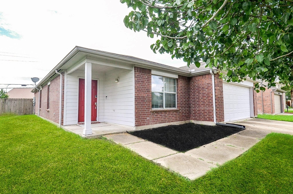 1910 Poco Drive - Photo 1