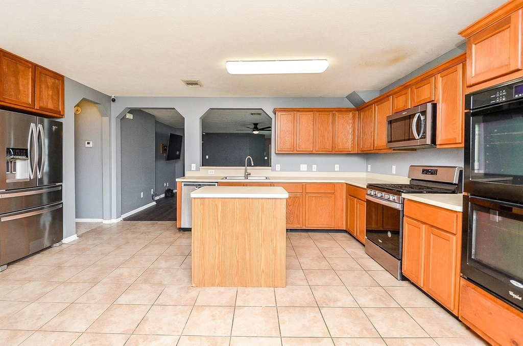 1910 Poco Drive - Photo 8