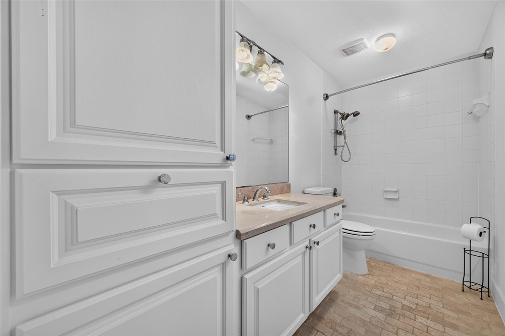 6308 Schuler Street - Photo 45