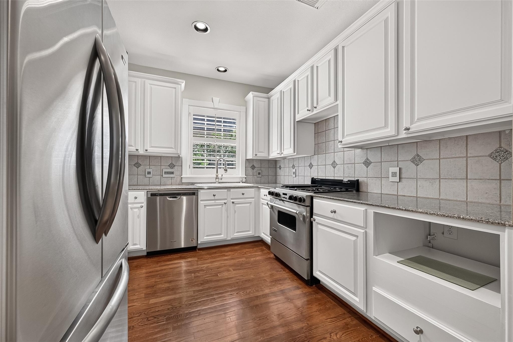 6308 Schuler Street - Photo 18